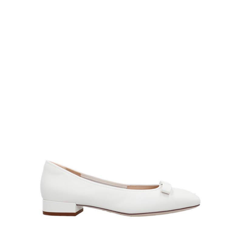 EUE01-WHT Women's Flats- White